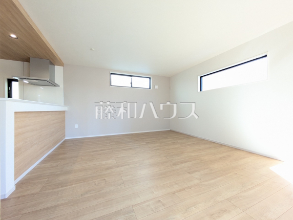 リビング　【東大和市向原５丁目】