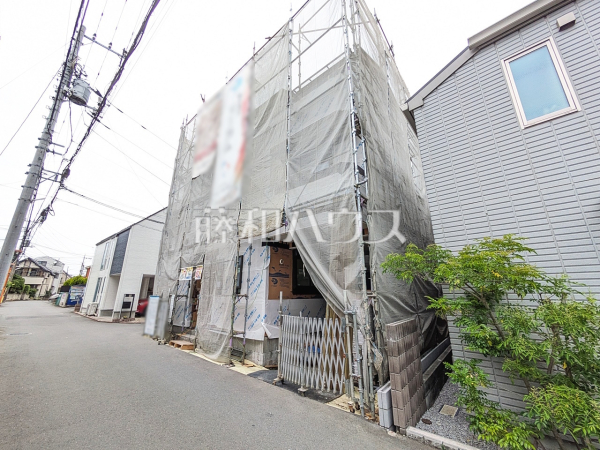 接道状況および現場風景　【国分寺市東恋ヶ窪３丁目】夜間や平日の見学も可能です。お客様のお家探しを徹底的にサポートいたしますのでお気軽にお問い合わせください。