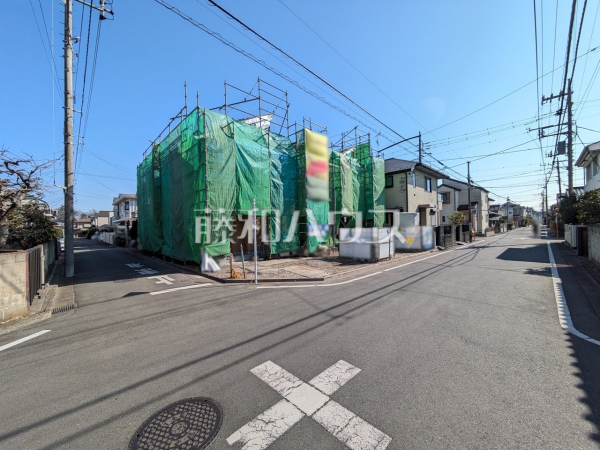 接道状況および現場風景　【立川市栄町１丁目】お住まい探しは、家の良し悪しだけでなく周辺環境も重要なポイントです。ぜひ一度お客様の目でご覧ください。　