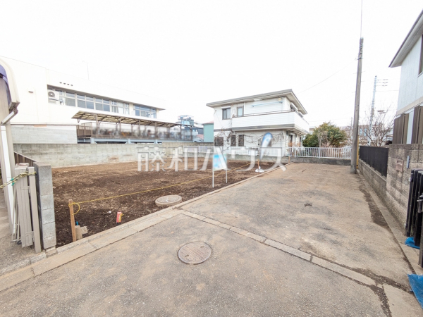 接道状況および現場風景　【東村山市秋津町５丁目】