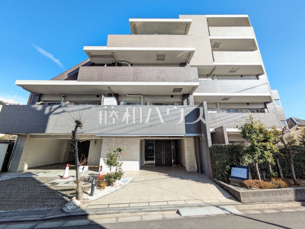 お住まい探しは、家の良し悪しだけでなく周辺環境も重要なポイントです。ぜひ一度お客様の目でご覧ください。 　【コンファーレ東久留米セントラルアヴェニュー】