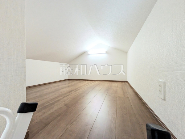 小屋裏収納　【小平市小川町１丁目】