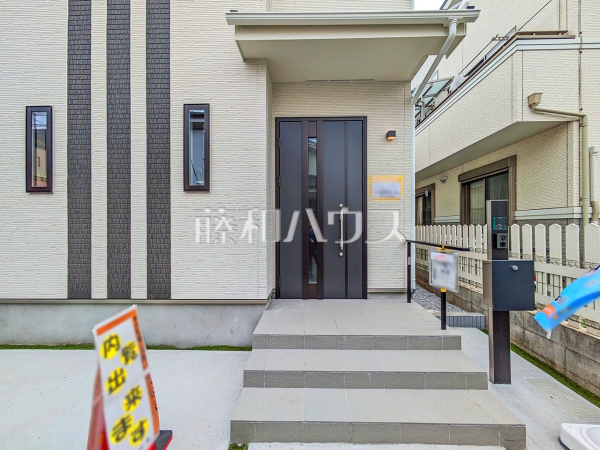 玄関　【小平市小川町１丁目】