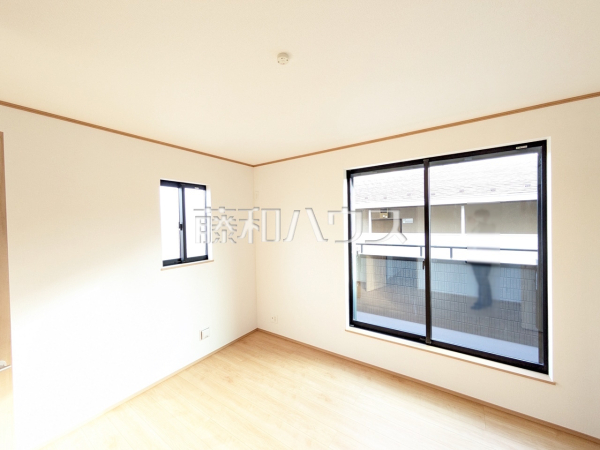 2号棟　居室　【府中市西原町２丁目】
部屋の雰囲気や広さ・眺望・間取りの使い勝手など、是非一度、ご自身の目で確かめてみてください。　