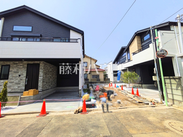 現場風景　【三鷹市新川６丁目】
見学はしたいけど、なかなか時間が取れない…そんな方に出勤前や仕事終わりにマイホームを見学できるサポートをいたします。　