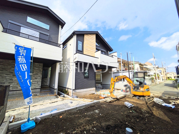 現場風景　【三鷹市新川６丁目】
誠心誠意、建築中！是非ご見学のお問合せをお待ちしております！