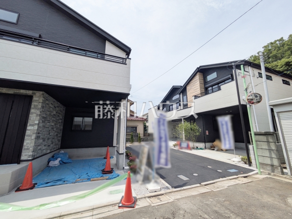 現場風景　【三鷹市新川６丁目】
