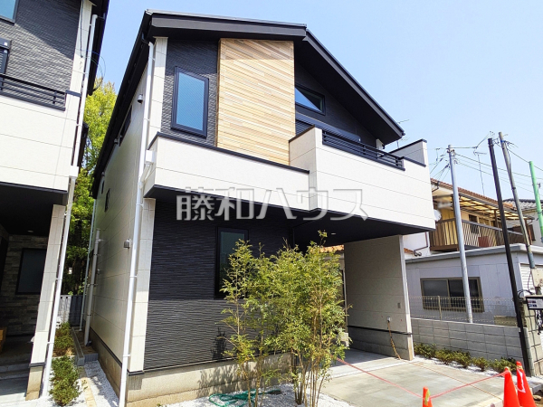 2号棟　外観　【三鷹市新川６丁目】 住まいの事なら地元で豊富な実績を誇る、地域密着の当社へお任せ下さい！ 