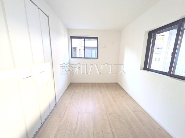 3号棟　居室　【三鷹市新川６丁目】
部屋の雰囲気や広さ・眺望・間取りの使い勝手など、是非一度、ご自身の目で確かめてみてください。　