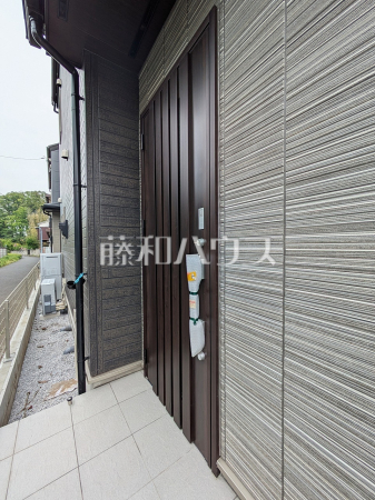 1号棟　玄関　【杉並区下井草５丁目】