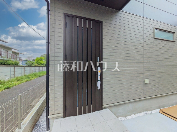 2号棟　玄関　【杉並区下井草５丁目】