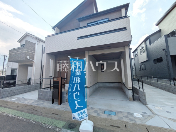 1号棟　建物のプレゼンをさせていただきますので、実際の完成イメージを思い描いていただくことができます。お気軽にお問合せ下さい。　【新座市馬場２丁目】