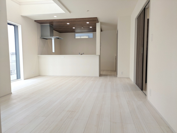 1号棟　 家族の集まるLDKはゆったり約17.12帖 　【新座市馬場２丁目】
