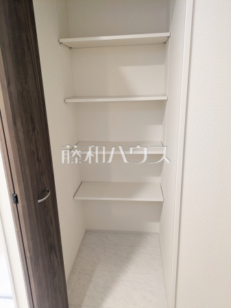 1号棟　収納　【新座市馬場２丁目】