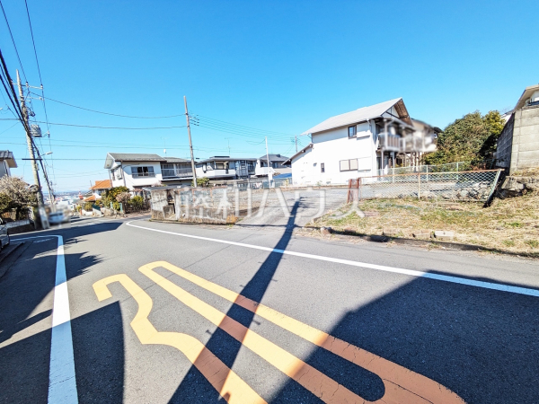接道状況および現場風景　【八王子市絹ケ丘１丁目】