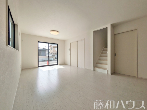 1号棟　リビング　【春日井市妙慶町】