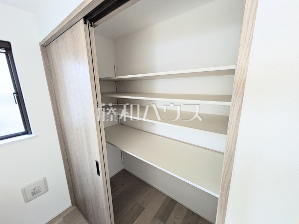 B号棟　収納　【和光市新倉２丁目】
