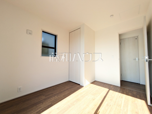 1号棟　居室　【府中市本宿町４丁目】
部屋の雰囲気や広さ・眺望・間取りの使い勝手など、是非一度、ご自身の目で確かめてみてください。　