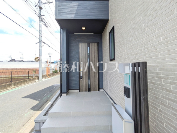 玄関　【東村山市久米川町１丁目】