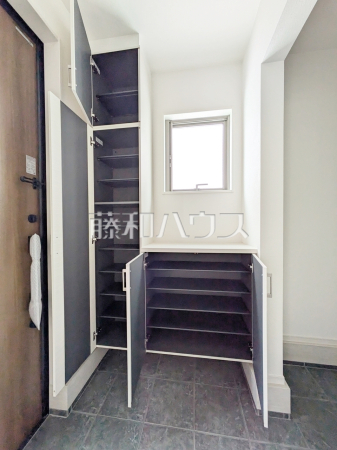 玄関収納　【小平市学園西町２丁目】