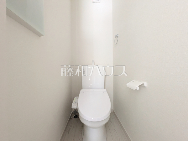 トイレ　【小平市学園西町２丁目】