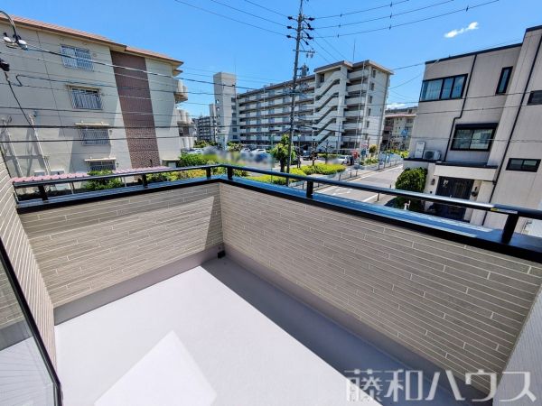 2号棟　玄関　【名古屋市北区喜惣治２丁目】