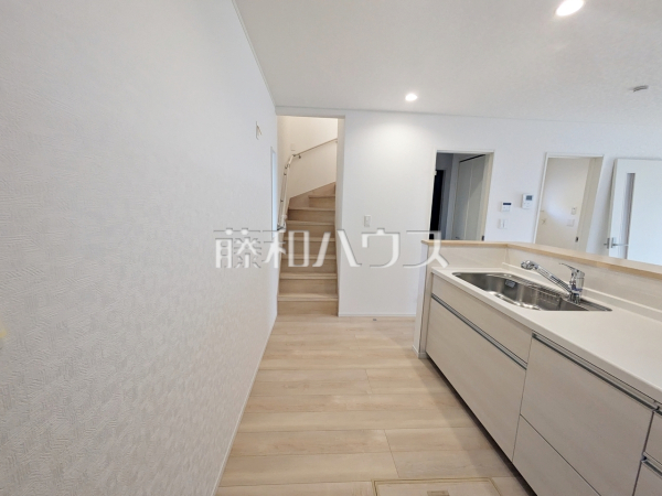 2号棟　キッチン　【調布市東つつじケ丘３丁目】