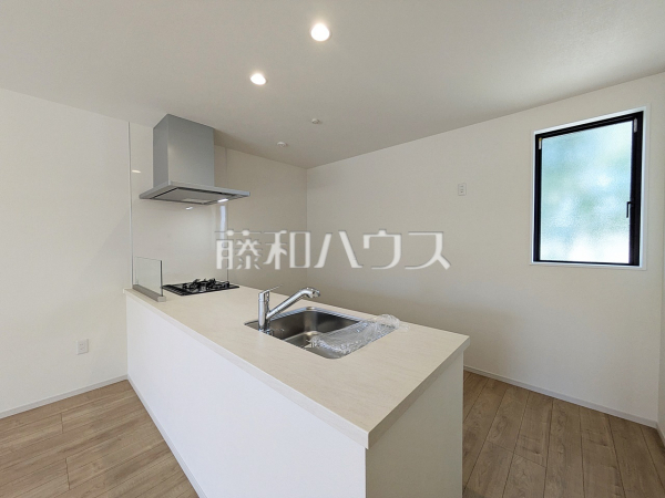 キッチンカウンター　【三鷹市深大寺３丁目】