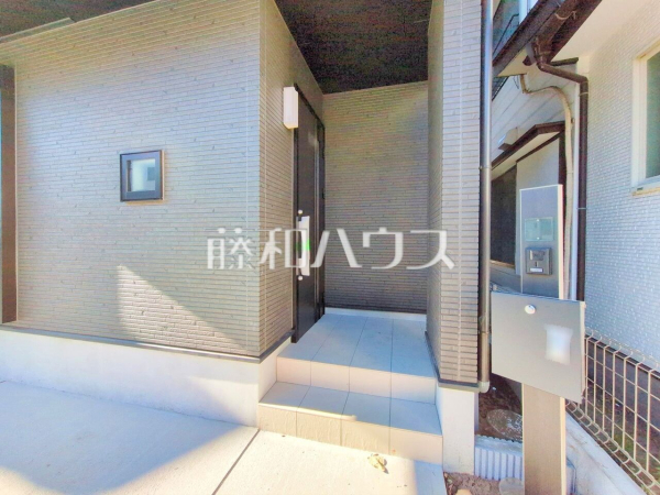 玄関　【新座市栗原１丁目】