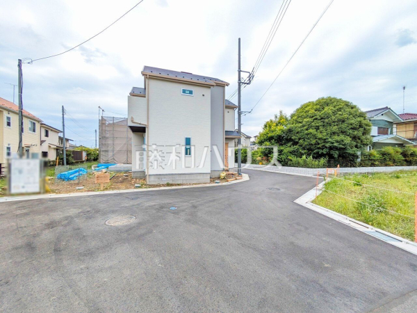 接道状況および現場風景　【昭島市中神町２丁目】お住まい探しは、家の良し悪しだけでなく周辺環境も重要なポイントです。ぜひ一度お客様の目でご覧ください。　