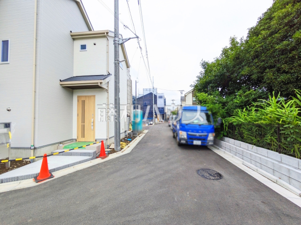  ここに住む方を想像して、着々と建築しております！ 　【昭島市中神町２丁目】