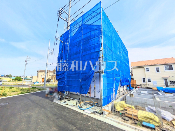1号棟　外観　【昭島市中神町２丁目】
現在建築中につき、完成後には確認できなくなる構造部分などがご覧いただけます。完成後の内覧とは違った視点での現地見学が可能です。　