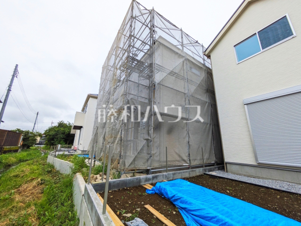 2号棟　誠心誠意、建築中！物件の内部構造などは今しか見ることができません。是非ご見学のお問合せをお待ちしております！　【昭島市中神町２丁目】