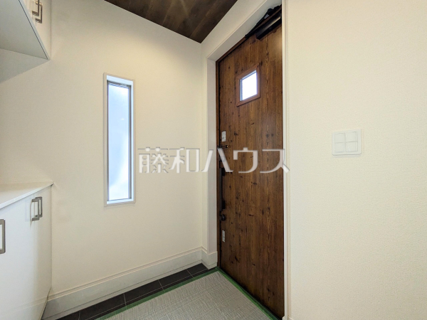 7号棟　玄関　【立川市一番町４丁目】