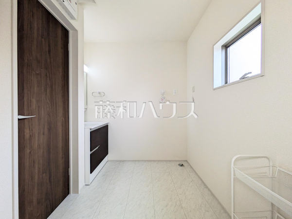 7号棟　洗面室　【立川市一番町４丁目】