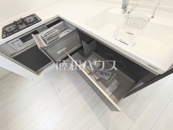 2号棟　キッチン収納　【日野市南平５丁目】