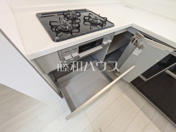 2号棟　キッチンスライド収納　【日野市南平５丁目】