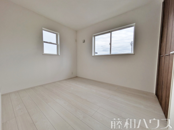居室　【岩倉市大地町小森】