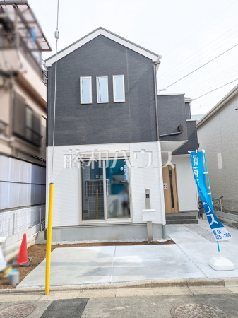 生活に溶け込むシンプルなデザインの外観が魅力の新邸です。　【新座市野火止６丁目】