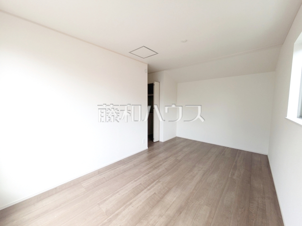 居室　【練馬区大泉町１丁目】