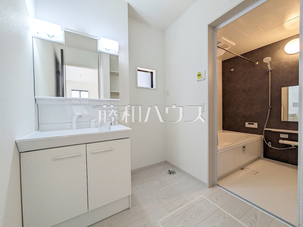 洗面室　【福岡市東区名島５丁目】