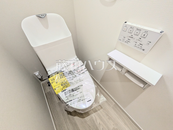 3号棟　トイレ　【八王子市中山】
きれいでさわやか、ウォシュレット付きトイレ　