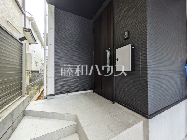 玄関　【練馬区向山３丁目】