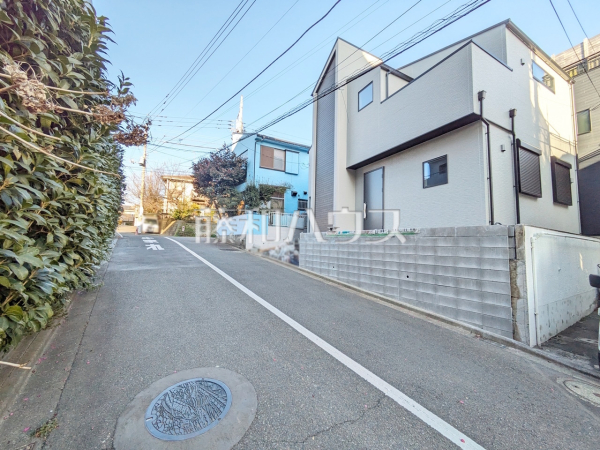 接道状況および現場風景　【多摩市永山６丁目】