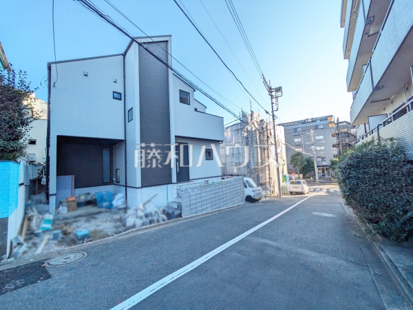 接道状況および現場風景　【多摩市永山６丁目】