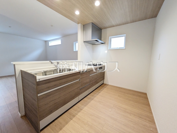 1号棟　キッチン　【福岡市南区長丘５丁目】