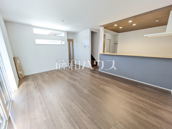 2号棟　リビング　【福岡市南区長丘５丁目】