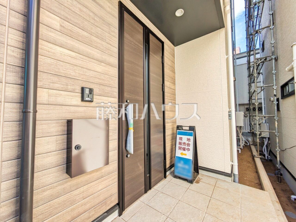1号棟　玄関　【所沢市元町】