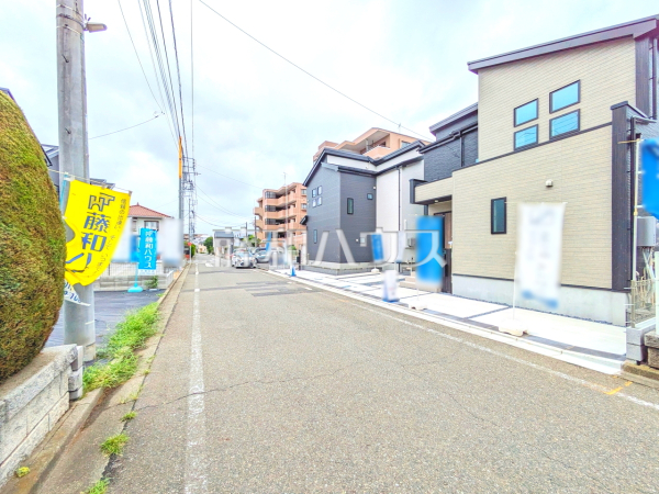 接道状況および現場風景　 周辺環境はもちろん、日当たりや設備仕様など、実際に行ってみないと分からないことも多くございます。ご案内いたしますので、お気軽にお問い合わせください。【小平市栄町２丁目】
