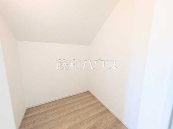 居室　【八王子市台町１丁目】